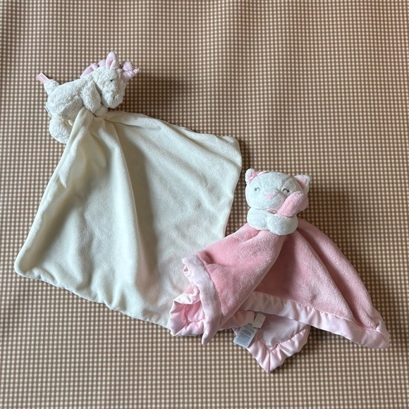 Bundle of 2 baby girl security blankets Jellycat unicorn Carter’s cat. - Picture 1 of 15